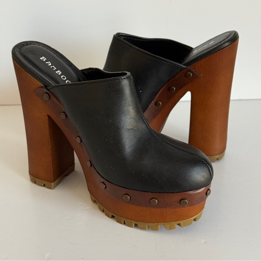 Bamboo Black Studded Clogs Size 7